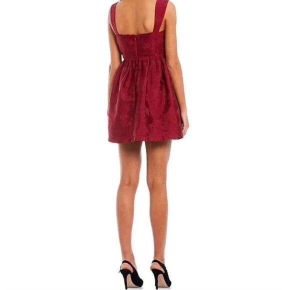 Sachin & Babi womens 10 burgundy Floral Jacquard Fit Flare Formal Mini Dress NWT - Picture 2 of 9